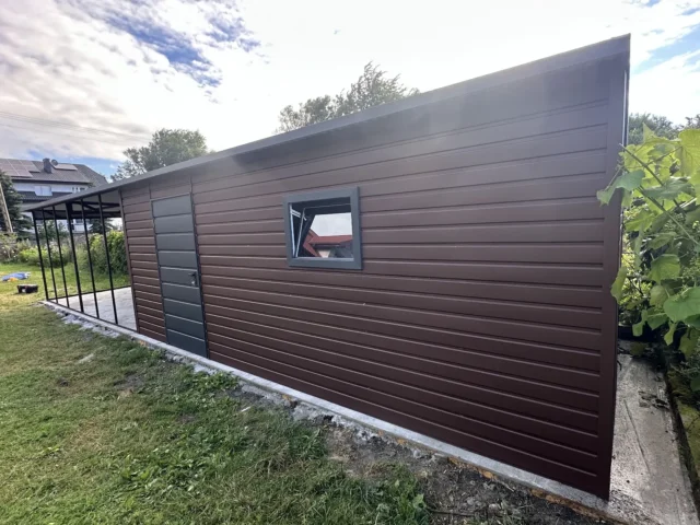 Garaż blaszany 11,5×3 m, woj. małopolskie — ujęcie 2