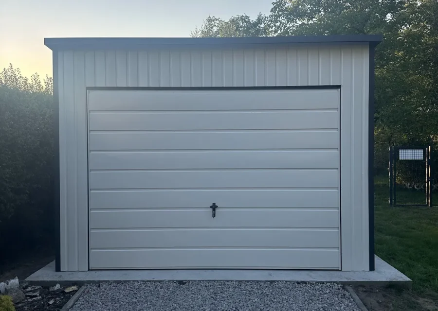 Garaż blaszany 3,5×6 m, woj. wielkopolskie — ujęcie 1