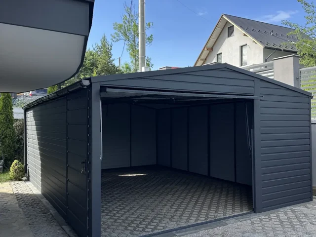 Garaż blaszany 4,5×5,5 m, woj. łódzkie — ujęcie 2