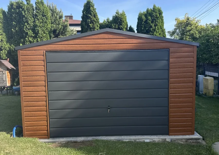 Garaż blaszany 4×5 m, woj. opolskie — ujęcie 1