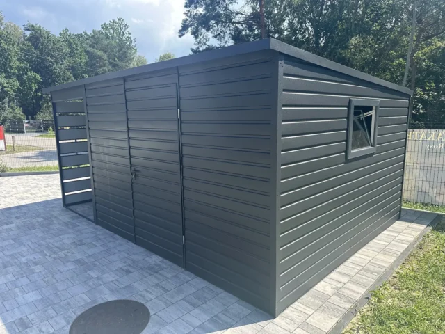 Garaż blaszany 5×3,5 m, woj. wielkopolskie — ujęcie 1