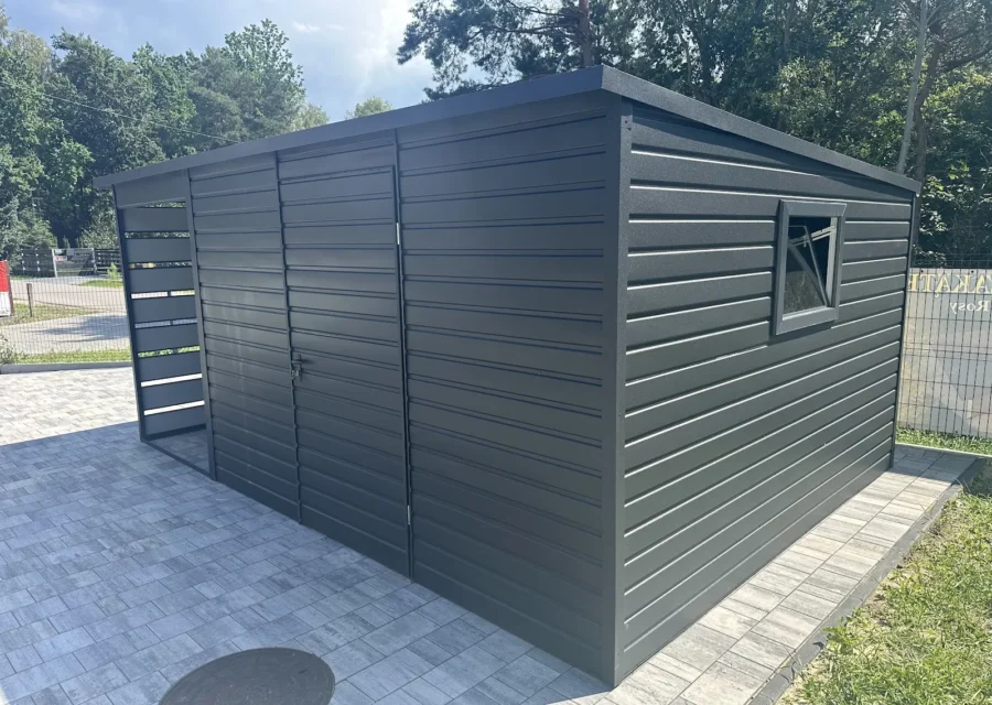 Garaż blaszany 5×3,5 m, woj. wielkopolskie — ujęcie 1