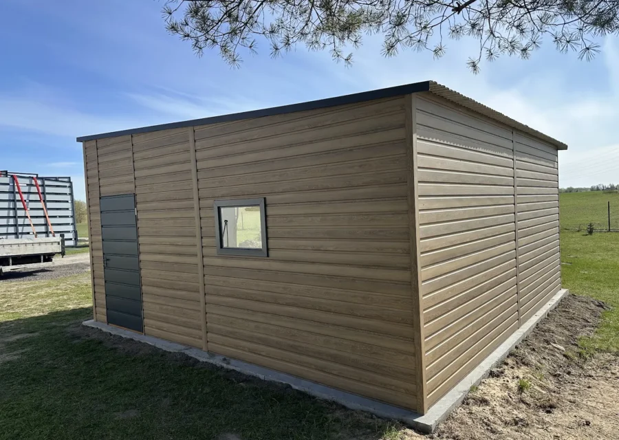 Garaż blaszany 6×5,8 m, woj. wielkopolskie — ujęcie 1