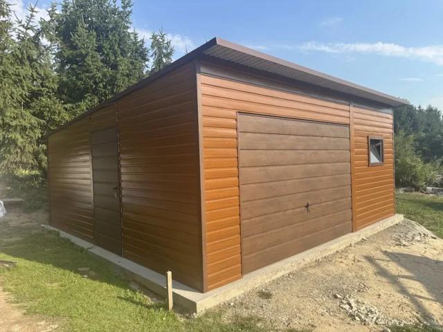 Garaż blaszany 6×5,8 m, woj. śląskie — ujęcie 1