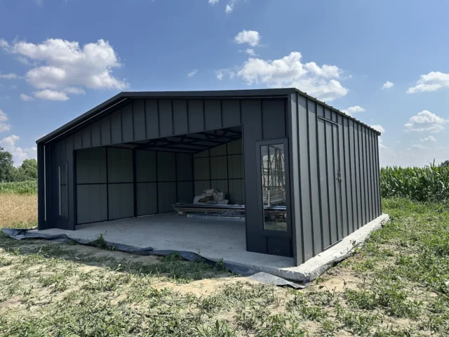 Garaż blaszany premium 7×6 m, woj. łódzkie — ujęcie 1