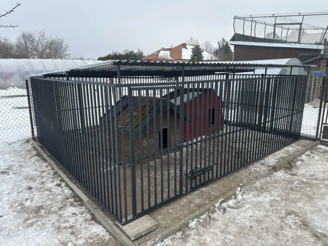 Kojec dla psa 5×4 m, woj. łódzkie — ujęcie 1