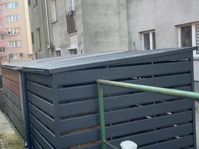 Wiata śmietnikowa 2×3 m, woj. opolskie — ujęcie 2