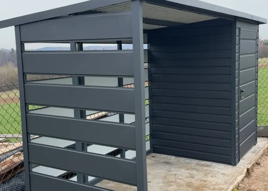 Wiata śmietnikowa 4×2 m, woj. opolskie — ujęcie 1