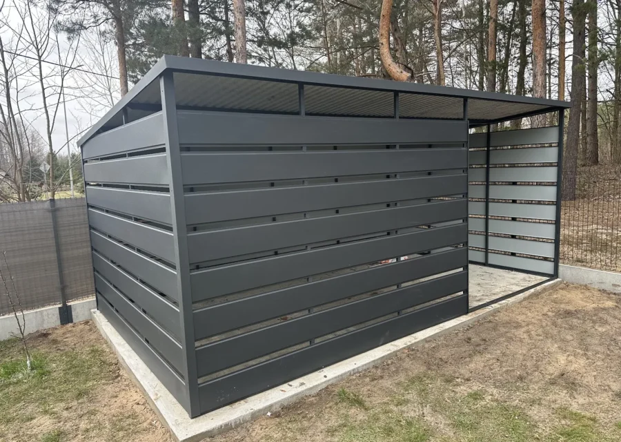 Wiata śmietnikowa 5×3 m, woj. świętokrzyskie — ujęcie 1